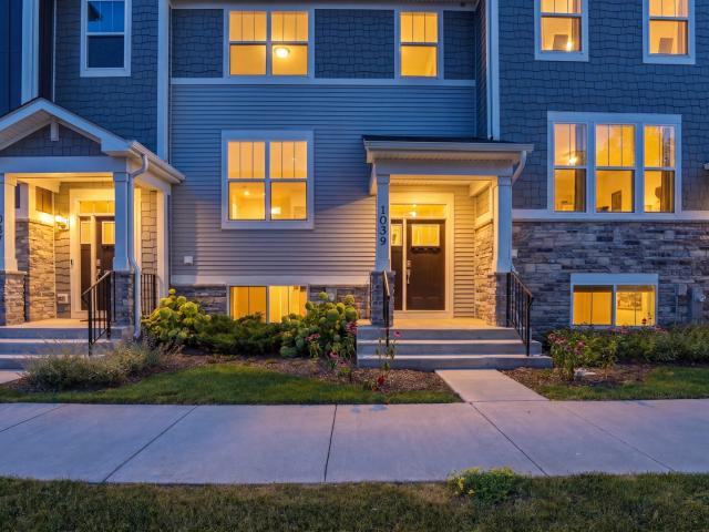 Townhouse for sale in South Elgin, Illinois
