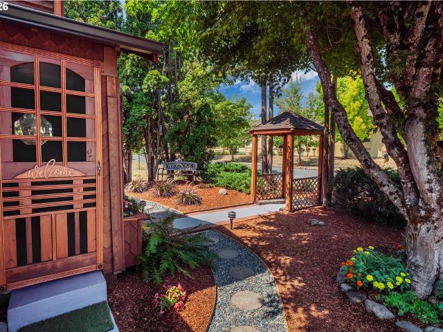 House for sale in Oregonia