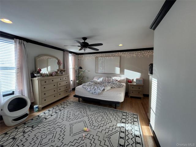 House for sale in The Bronx, Arverne
