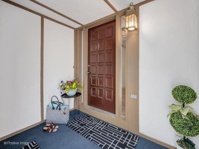 Townhouse for sale in Wheaton, Illinois