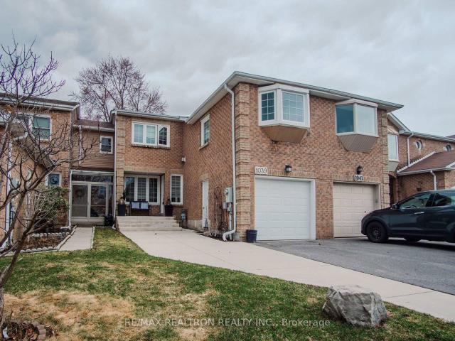 Townhouse for sale in Woburn, Ontario