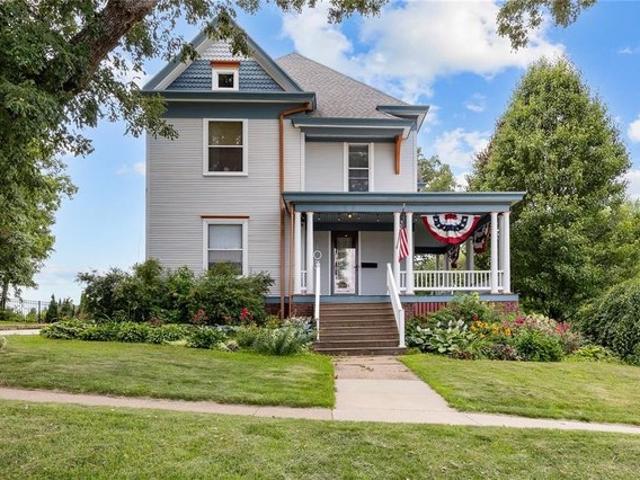 House for sale in Linn, Iowa