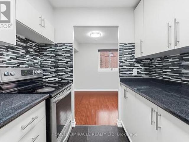 Townhouse for sale in Woburn, Ontario