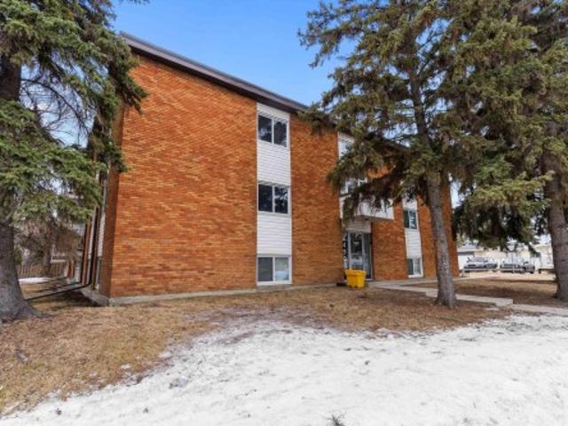 Condo for sale in Wedgewood, Alberta