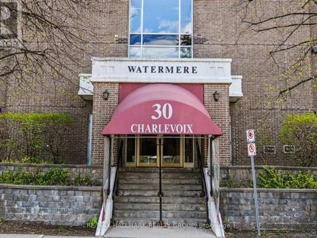 Condo for sale in Rideau-Vanier, Ottawa