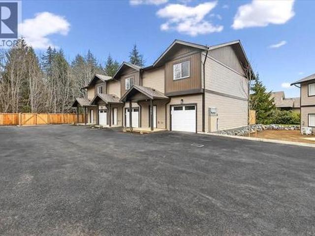 House for sale in Clayoquot, British Columbia