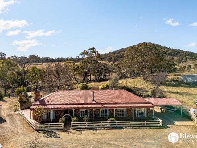 Cottage for sale in Michelago, New South Wales