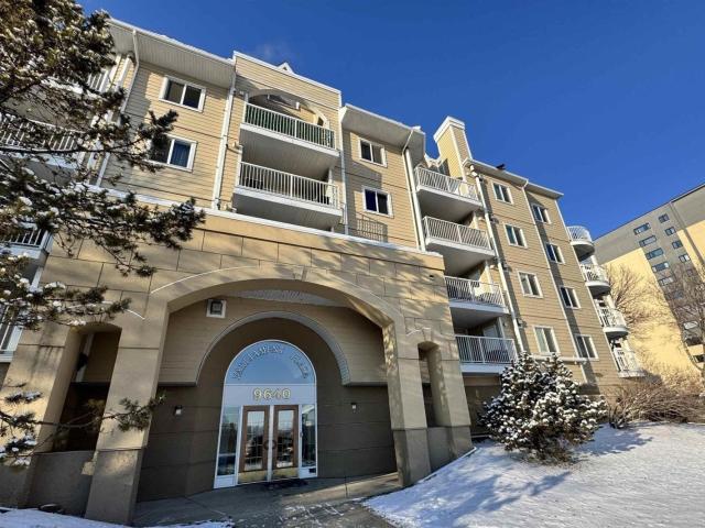 Apartment for sale in Wedgewood, Alberta