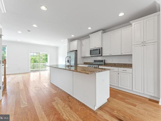 Townhouse for sale in Wayne
