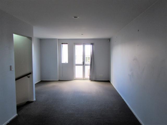House for rent in Oratia