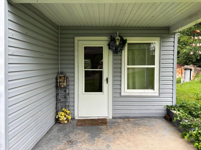 House for sale in Gainesville, Missouri