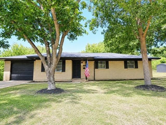 House for sale in Itasca, Texas