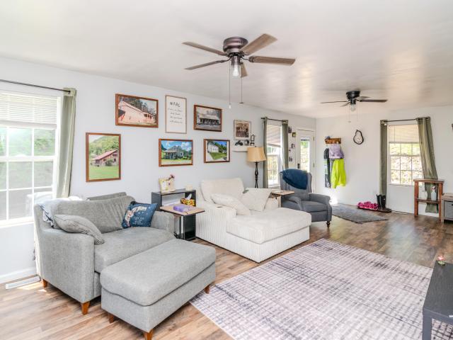 House for sale in Laurel, Kentucky