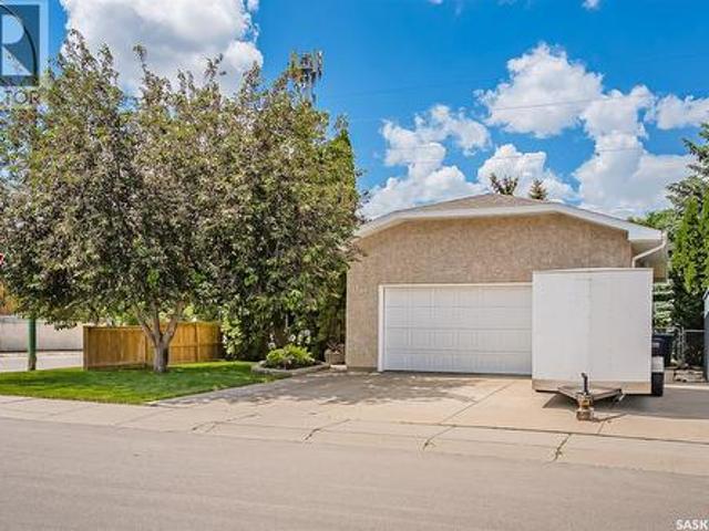 House for sale in Saskatoon, Saskatchewan