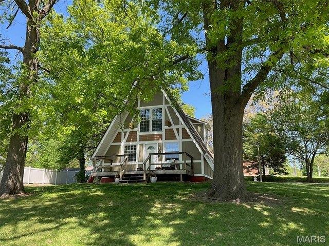 House for sale in Edwardsville, Illinois