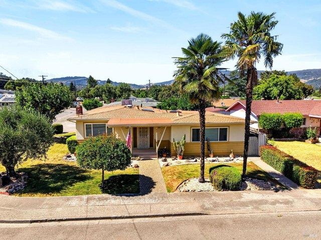 House for sale in Cloverdale, California