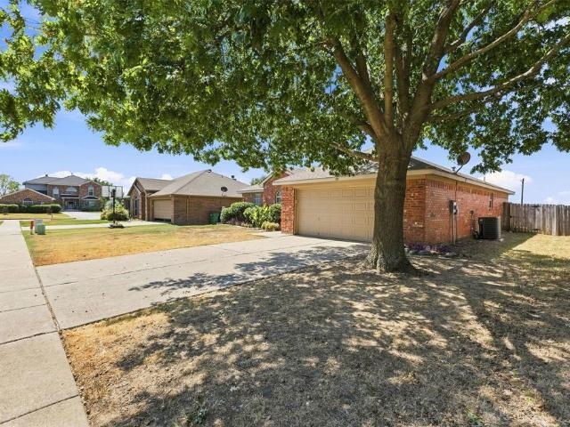 House for sale in Ellis, Texas