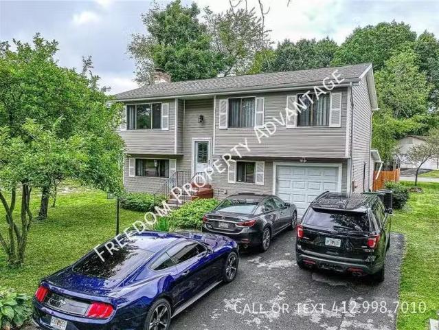 Condo for rent in Monroeville