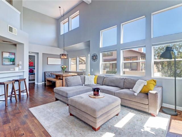 Townhouse for sale in Rancho Santa Margarita, Orange County