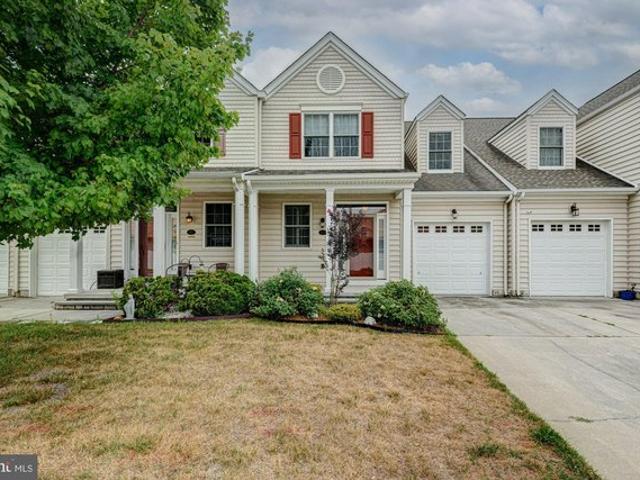 Townhouse for sale in Delaware