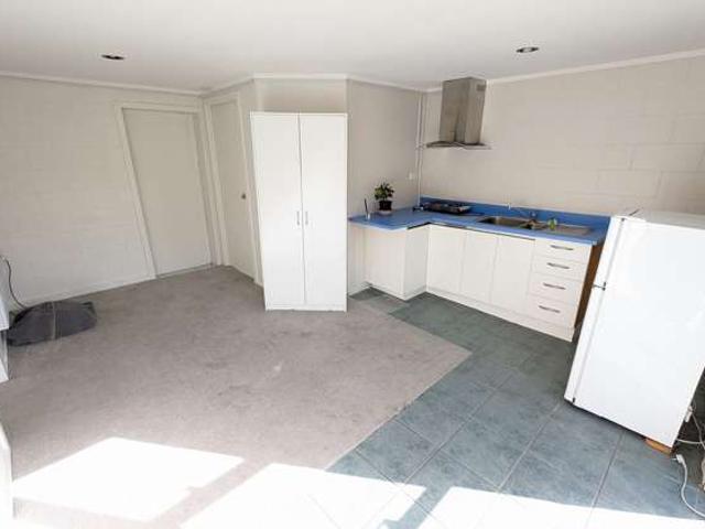 Property for rent in Whangaparaoa