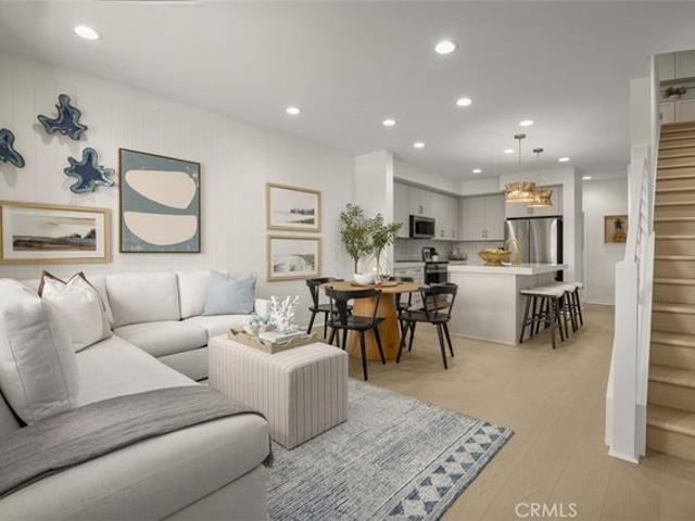 Townhouse for sale in Tustin, California