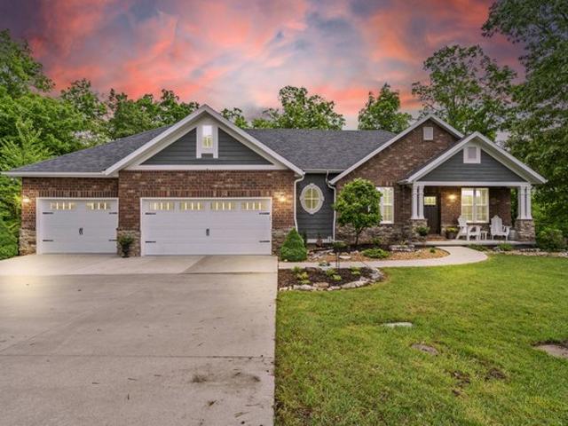 House for sale in Saddlebrooke, Christian County