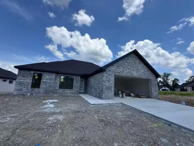 House for rent in Benton