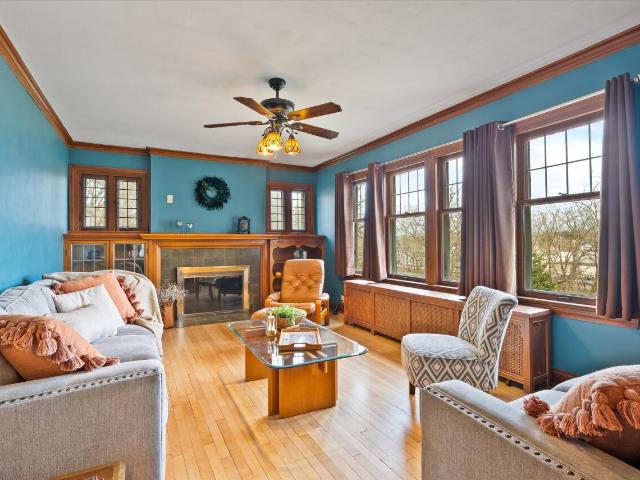 House for sale in Thiensville