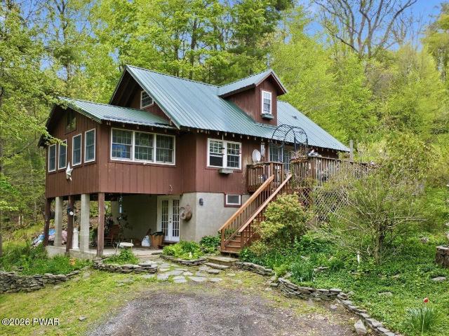 House for sale in Lakeville, Pennsylvania