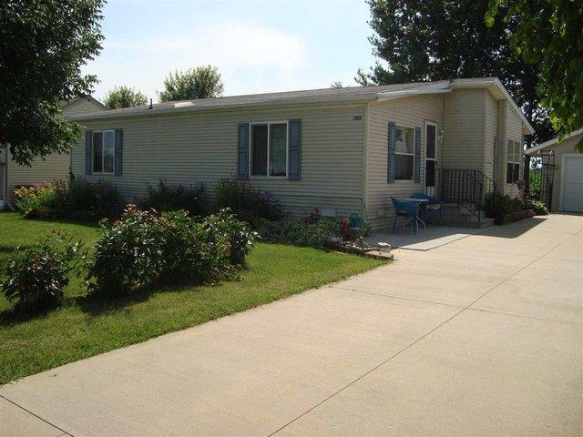 House for sale in Fox Lake, Wisconsin