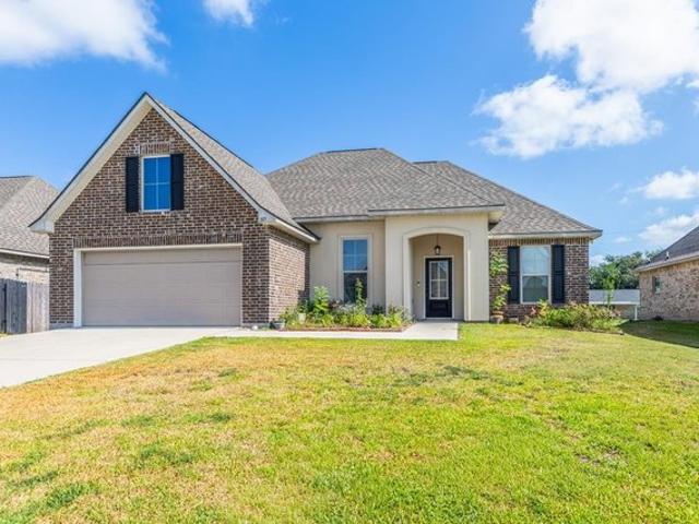 House for sale in Bridge City, Texas