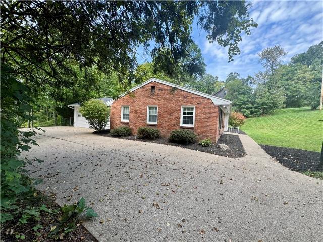 House for sale in Venetia, Pennsylvania