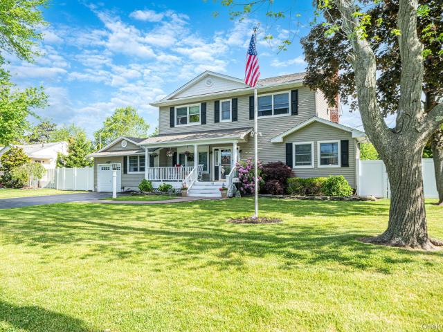 House for sale in Bohemia, New York