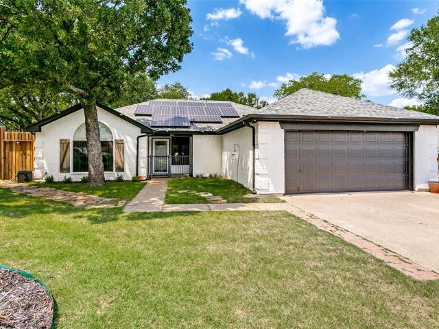 House for sale in Kennedale, Texas