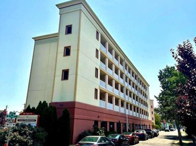 Condo for sale in Virginia