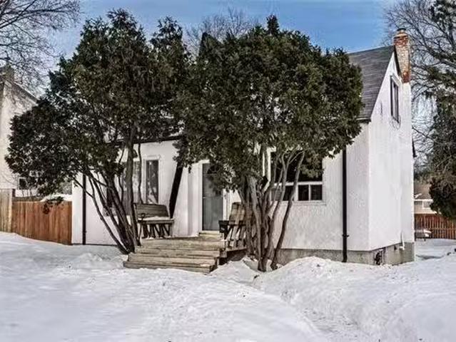 House for sale in East St. Paul, Manitoba
