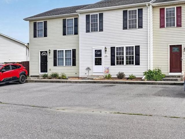 Townhouse for sale in Virginia