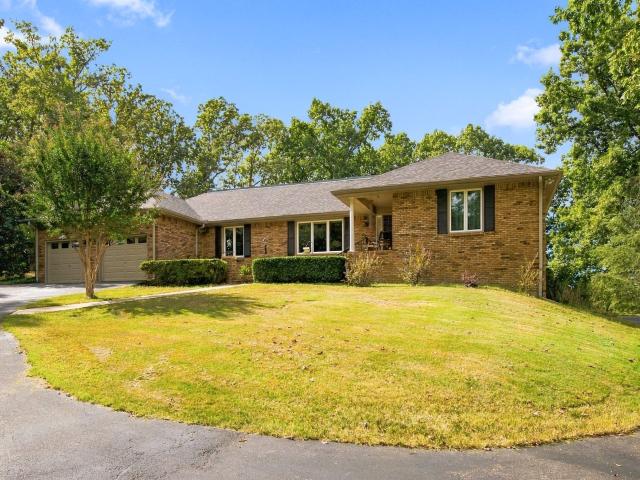 House for sale in Dickson, Middle Tennessee