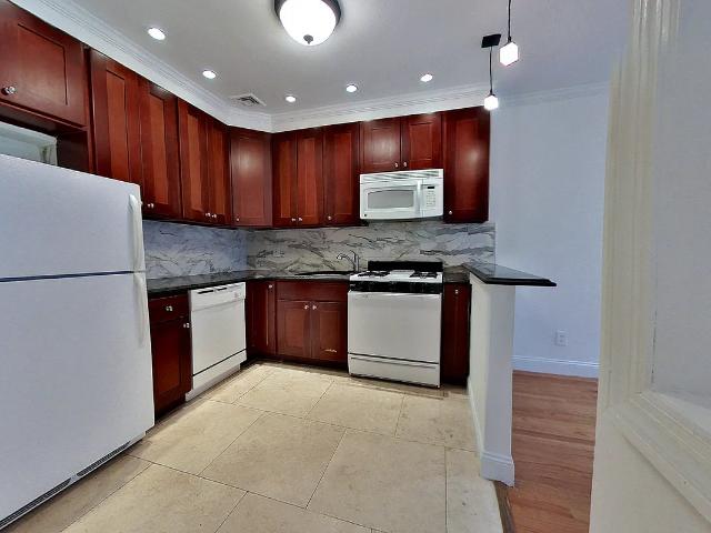 Property for rent in Arverne, New York