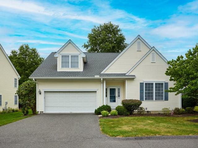 Condo for sale in Danbury, Connecticut