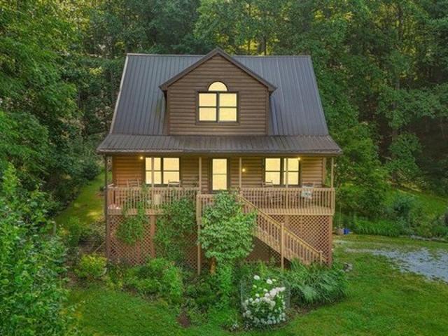 House for sale in Flag Pond, East Tennessee