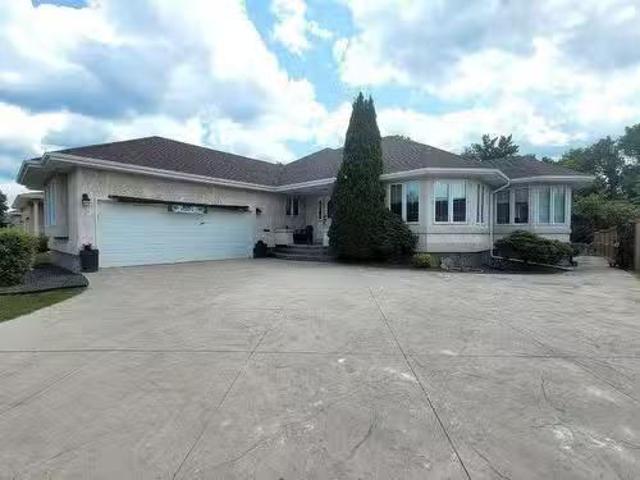 House for sale in Portage La Prairie, Manitoba