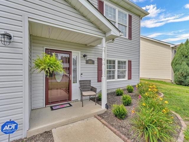 Townhouse for sale in Prosperity, Raleigh County