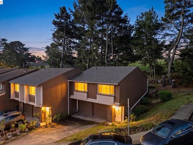 Townhouse for sale in San Mateo, California