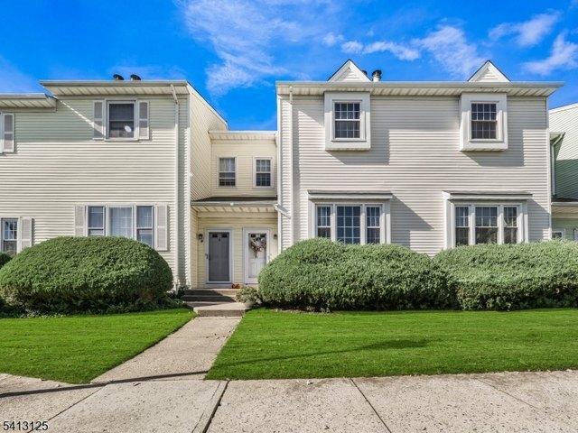 Condo for sale in Summit, New Jersey