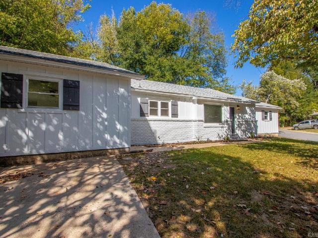 House for sale in Benton, Saline County