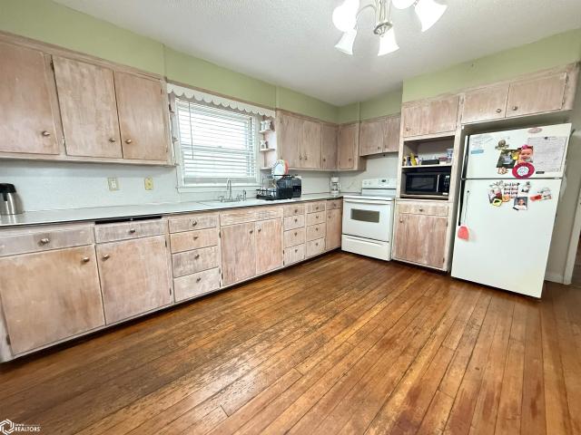 House for sale in Latimer, Iowa