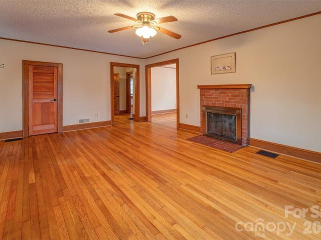 House for sale in Weaverville, North Carolina