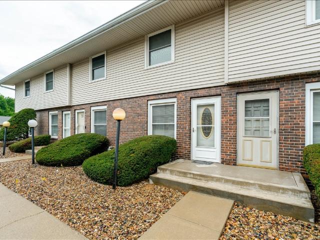Condo for sale in Mclean, Illinois